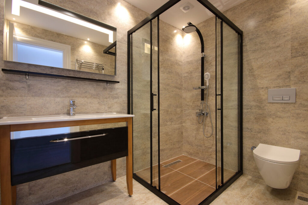 rsz adobestock 319757532 Rodzaje kabin prysznicowych - Jakie mogą być kabiny prysznicowe?