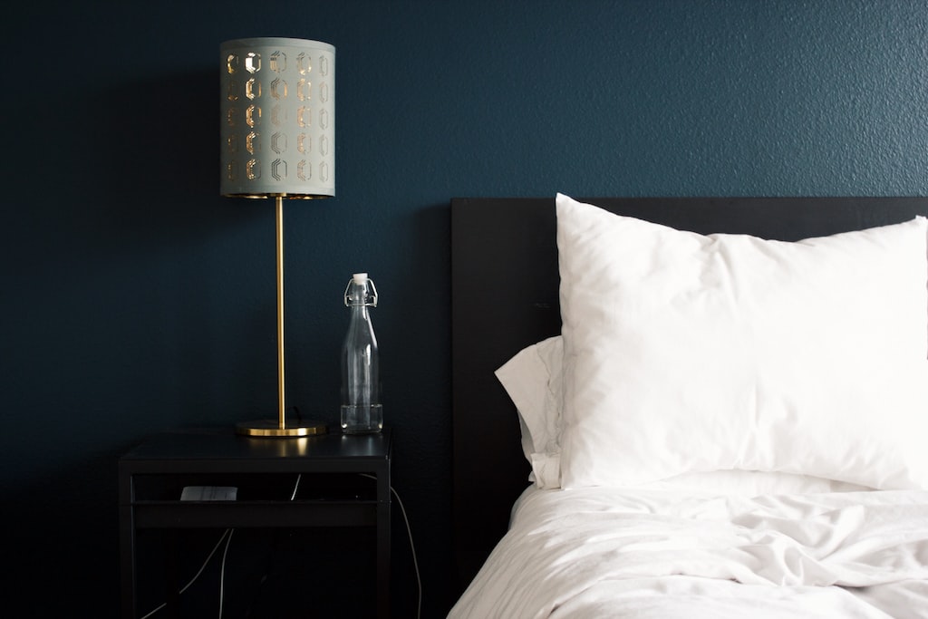 20220906191905 download Lampki nocne do sypialni- czym zastąpić klasyczne modele?