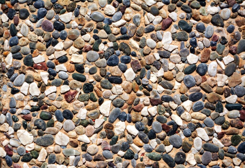 drobna kamienna mozaika kamienna Piękno kamienia ukryte w sztuce: jak mozaiki kamienne tworzą niepowtarzalne wnętrza?