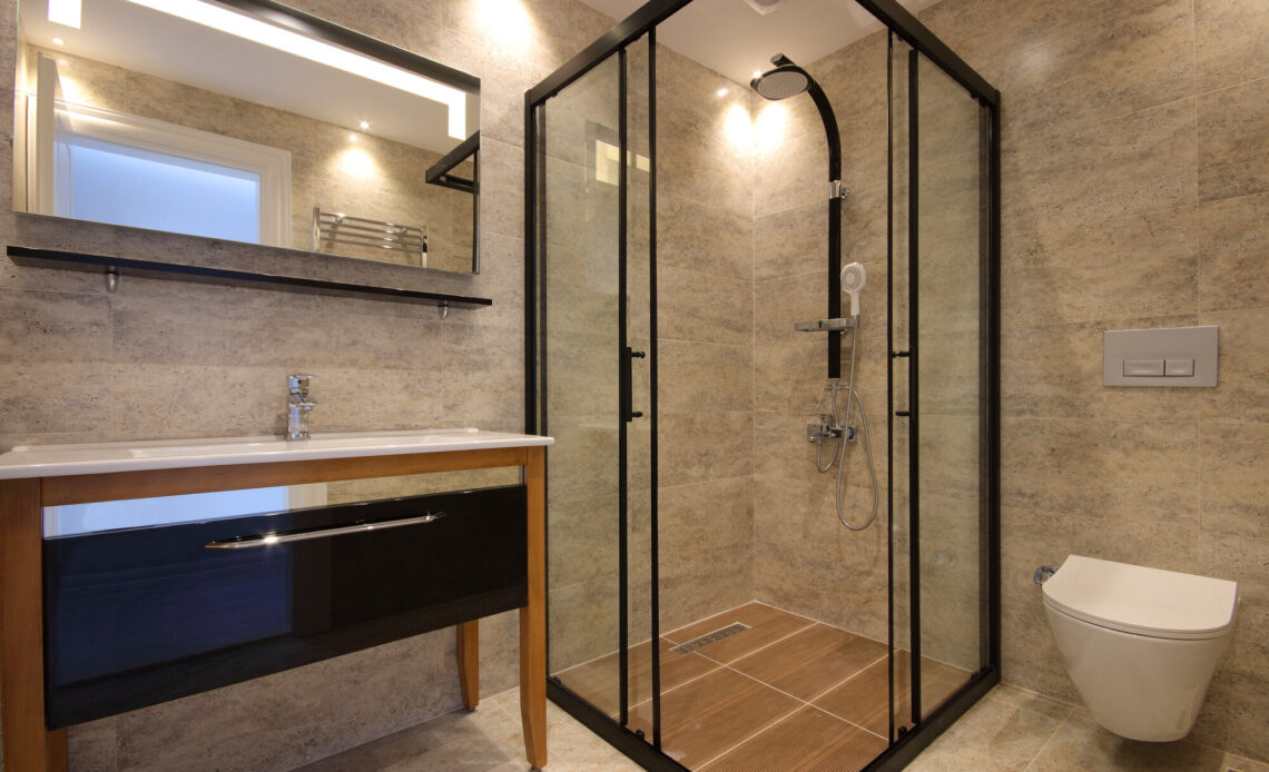rsz adobestock 319757532 Rodzaje kabin prysznicowych - Jakie mogą być kabiny prysznicowe?